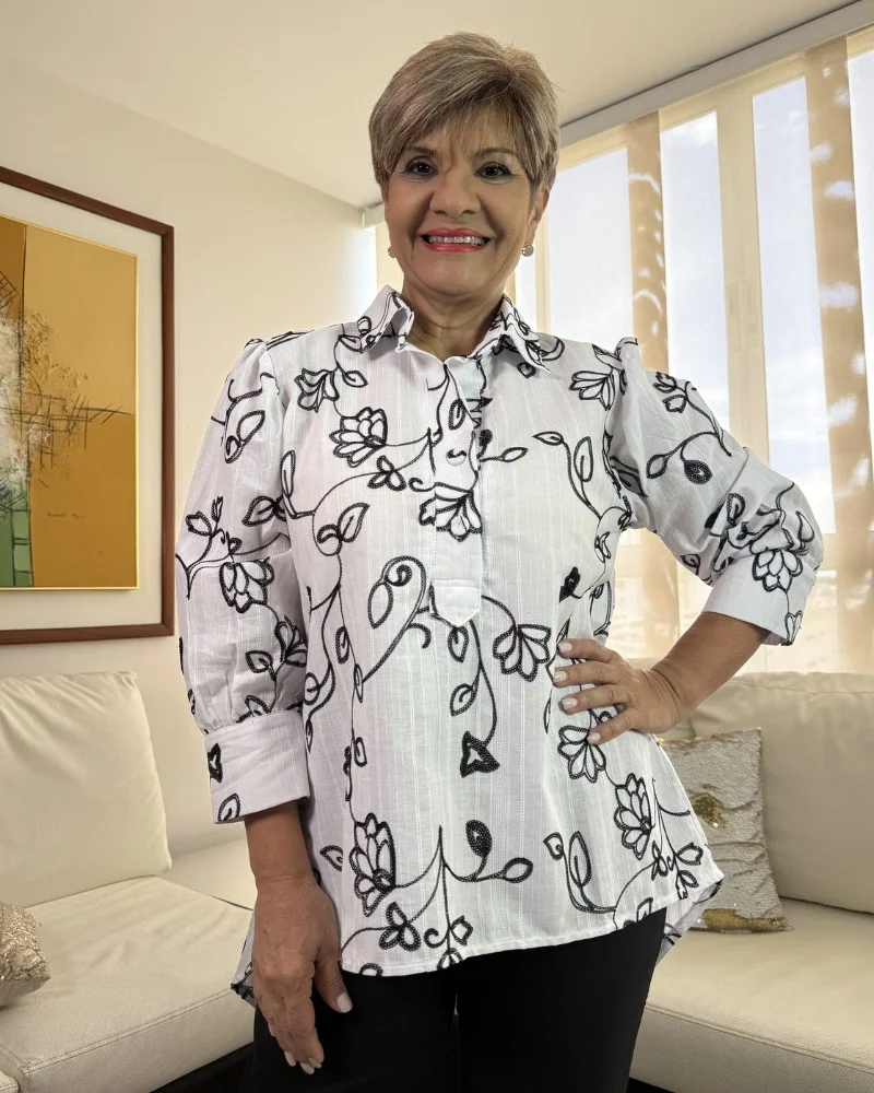 Blusa Judith Lino Bordado